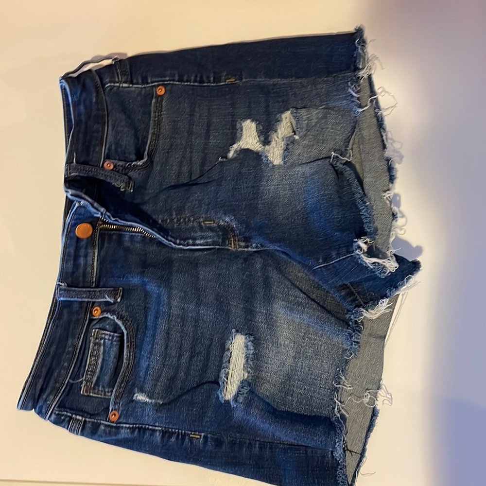 Distressed shorts